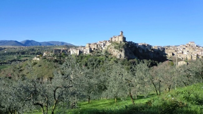 Italian cooking holidays Rome cooking classes olive tours